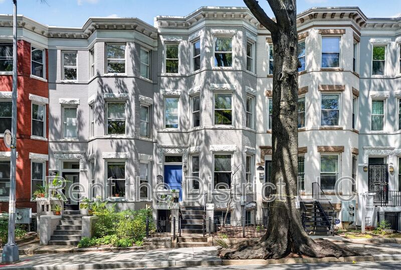 Washington Townhome: 37 Rhode Island Avenue NW