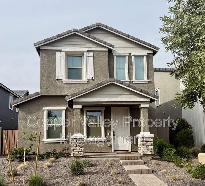 Phoenix House: 2034 West Lariat Lane