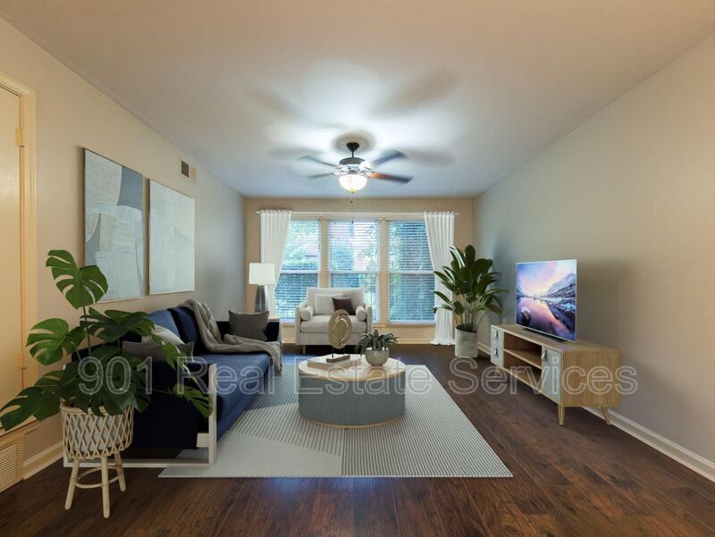 Memphis Condo: 210 South McLean Blvd