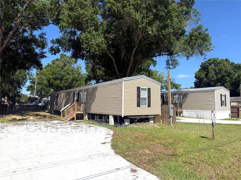 Lakeland House: 806 N Swindell Ave