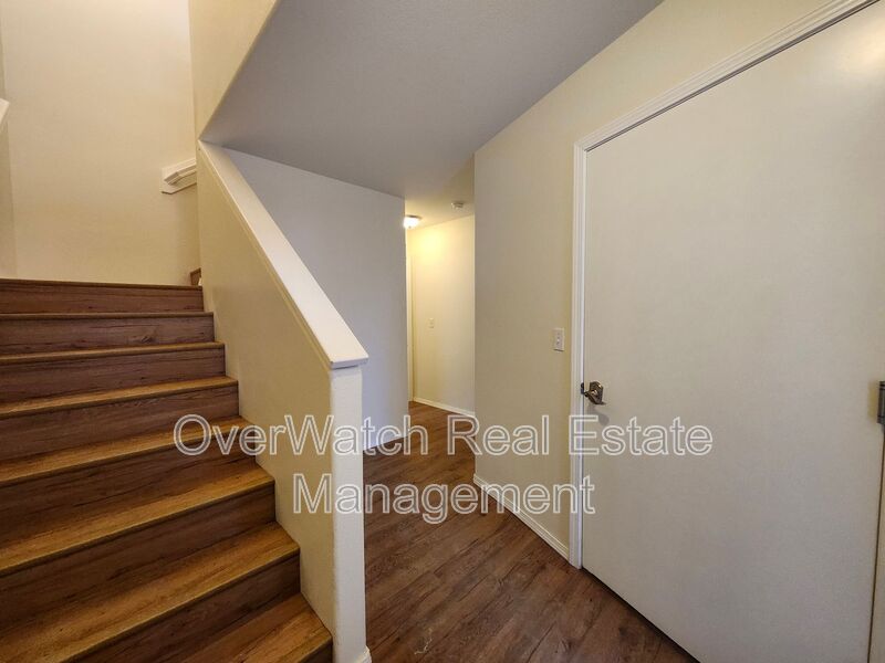 Anchorage House: 2645 Meadow Lark