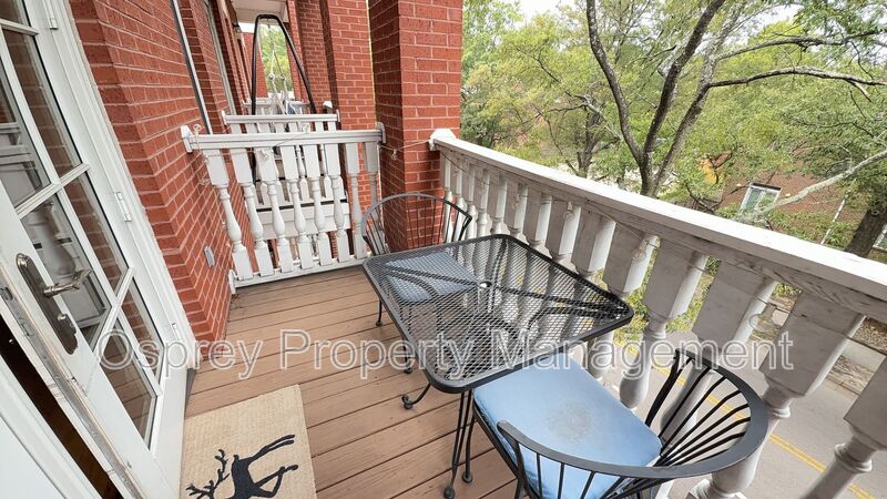 Modern 1-Bedroom Condo with Private Balcony! - Photo 14