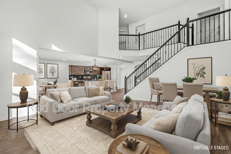 Avon House: 6903 Oakdale Lane