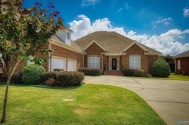 Huntsville House: 105 Brac Circle