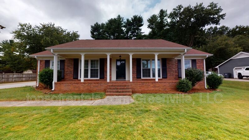 Greenville House: 4597 Coach Hill Drive