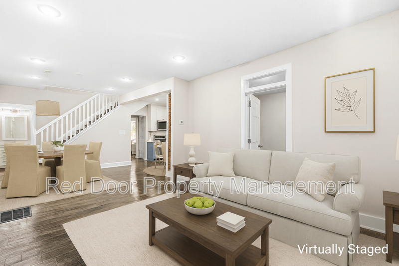 Indianapolis House: 2028 Hoyt Ave