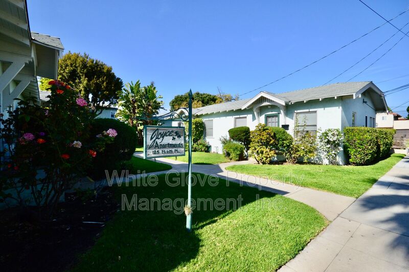 Fullerton Condo: 125 E. Ellis Pl.