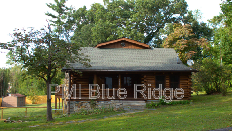 Hendersonville House: 1608 Pennsylvania Avenue