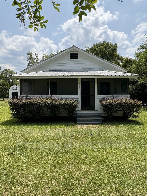 Main image for 420 Magnolia St