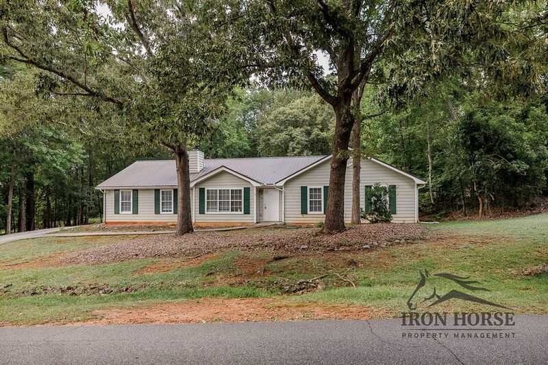 Athens House: 335 Oak Meadows Drive