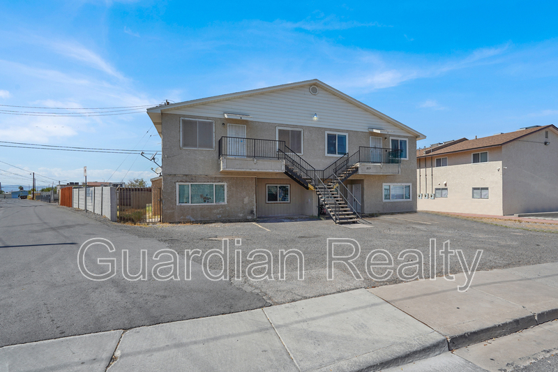 Henderson Condo: 801 N Major Ave