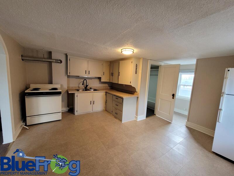 Menasha Condo: 804 Pacific Street - D