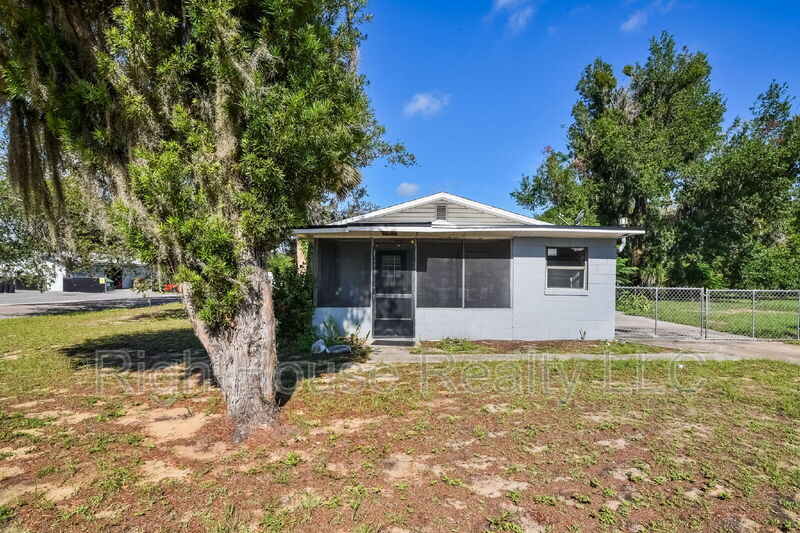 Eustis Condo: 1220 Morin St