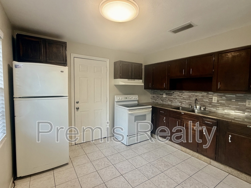 Clearwater Condo: 1356 Boylan Avenue A