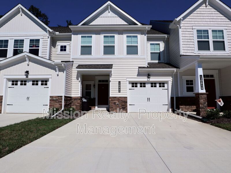 Glen Allen Townhome: 10860 Farmstead Mill Ln