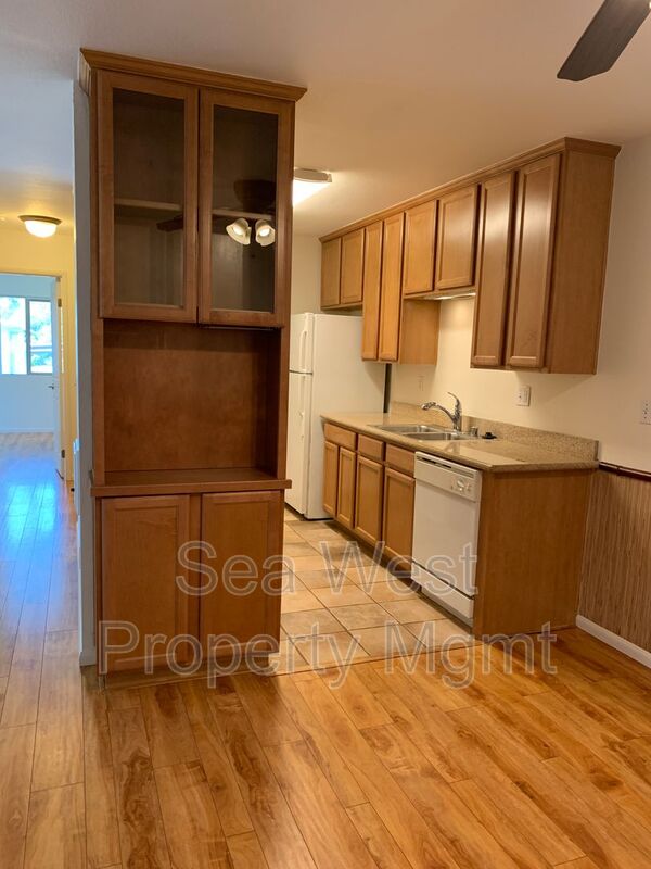 Encinitas Condo: 1730 S El Camino Real
