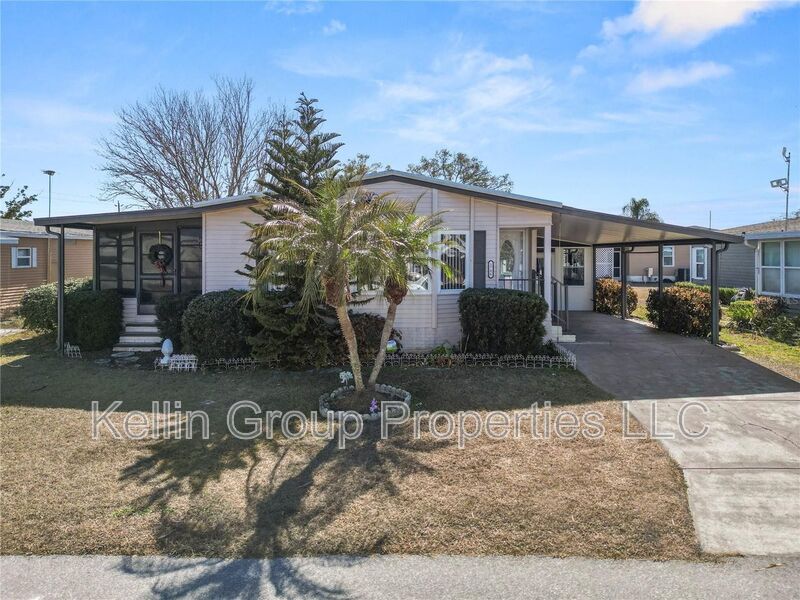 Lakeland House: 1706 Fox Hill Dr
