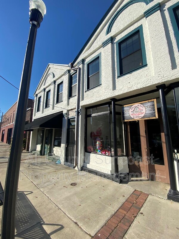 Main image for 170 E Dogwood St