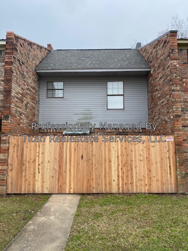 Request a Viewing for 900 Provost Street, 25 Tenant Turner