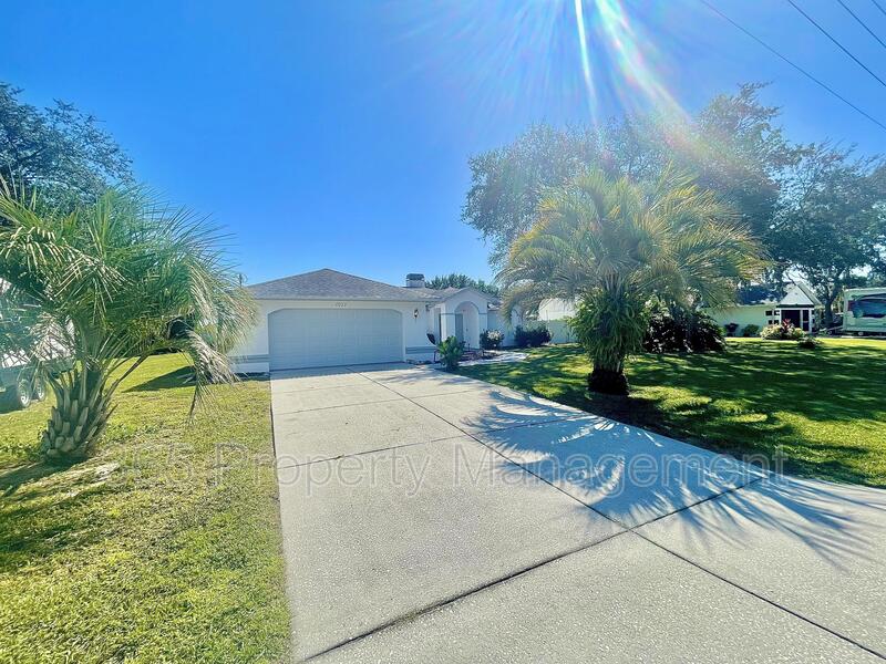 Request a Viewing for 1012 Godfrey Avenue Tenant Turner