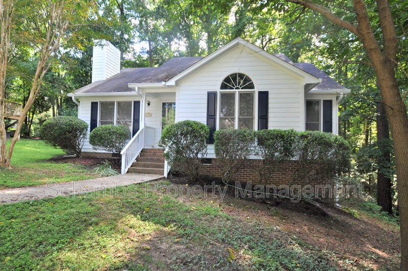 Raleigh House: 2128 Leadenhall Way