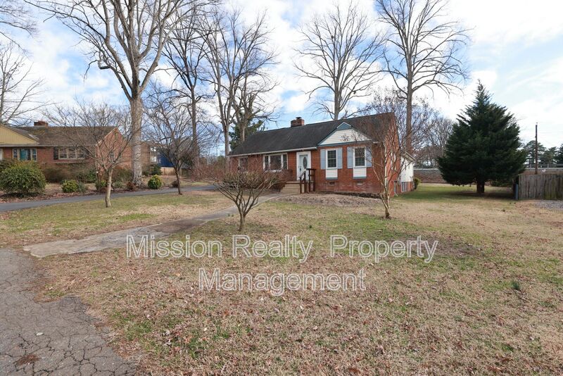 Henrico House: 8707 Mapleton Rd