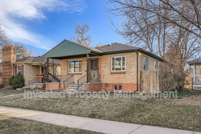 Denver House: 4334 E 18th Ave