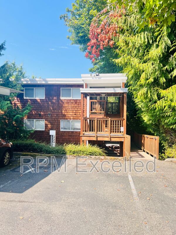 Federal Way Condo: 28418 16th Ave S