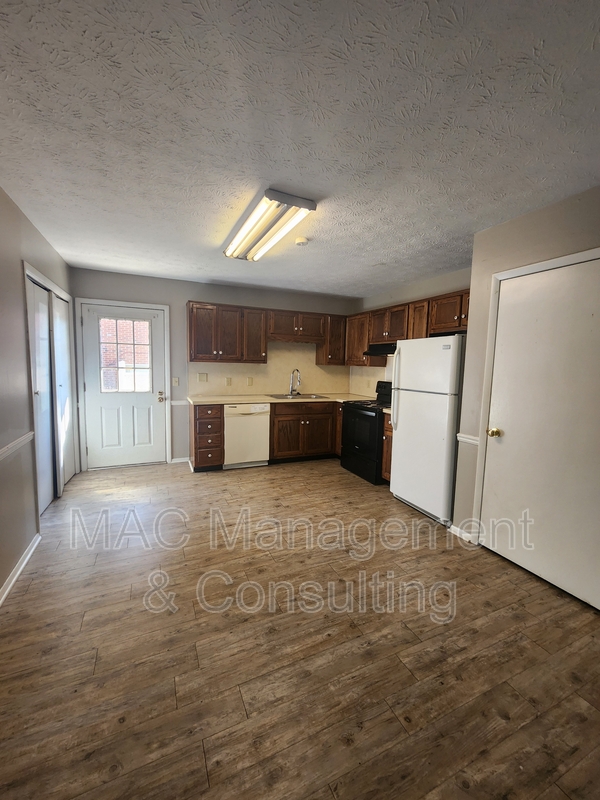 Cookeville Condo: 155 E Jere Whitson Rd.