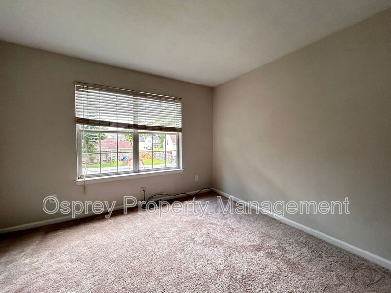 Spacious & Updated 4-Bedroom Gem in the Heart of Chesapeake! – ASK ABOUT OUR ZERO DEPOSIT! - Photo 13
