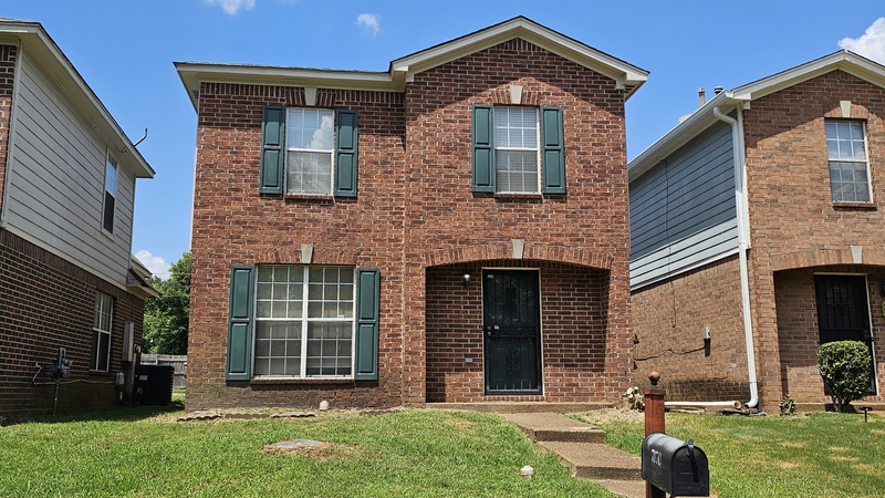 Cordova House: 7170 Charlton Way