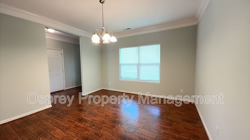 Spacious 4-Bedroom Norfolk Home with Fenced Yard, Deck & 2-Car Garage - Photo 5