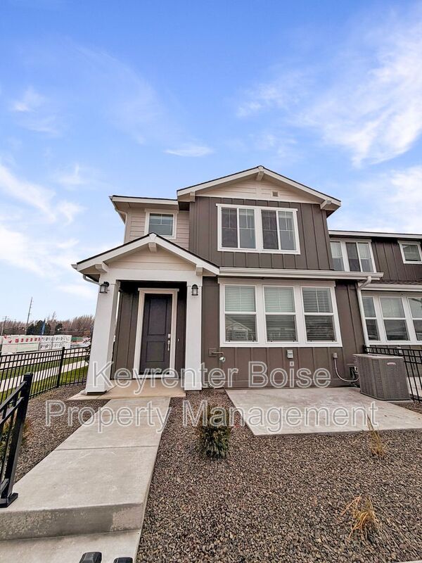 Eagle Townhome: 4100 W Cirrus Ln