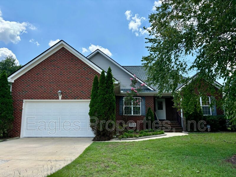 Goldsboro House: 110 Beatrice Dr