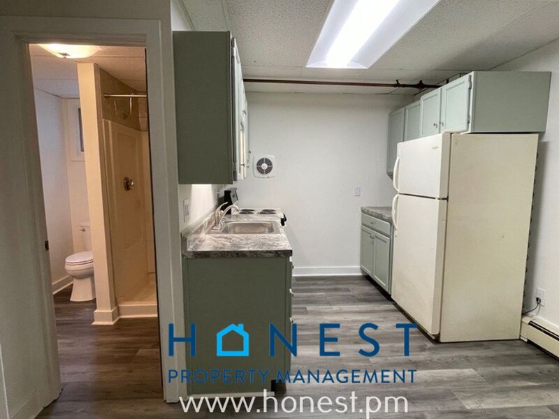 Hallowell House: 20 Academy Street