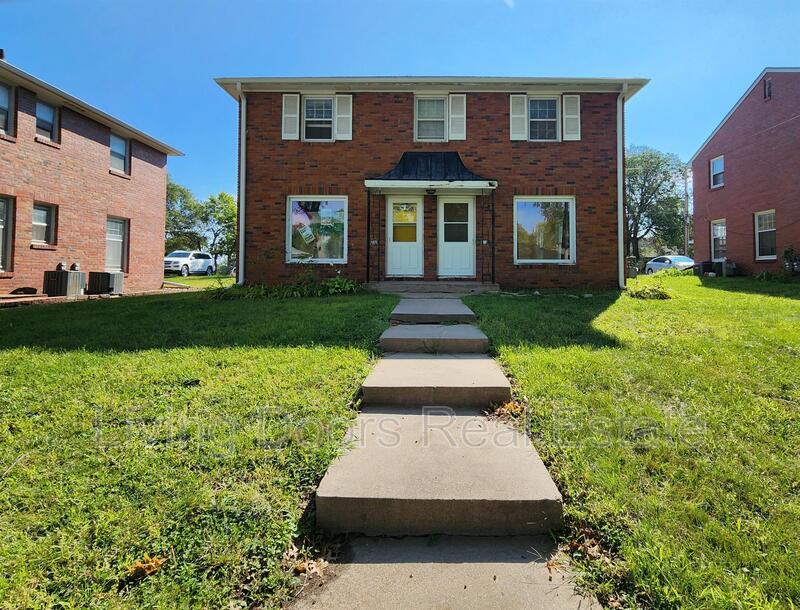 Lincoln Condo: 312 S 47th St