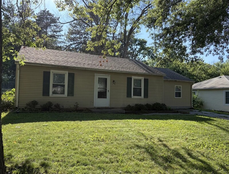 Lincoln House: 2745 S 37th St