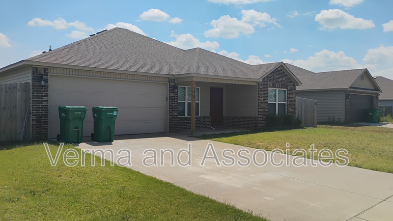 Centerton House: 1701 Forest Dr