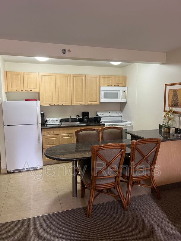 Honolulu Condo: 229 Paoakalani Ave. #605 - 1
