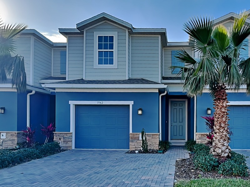 Minneola House: 1942 Holden Ridge Ln