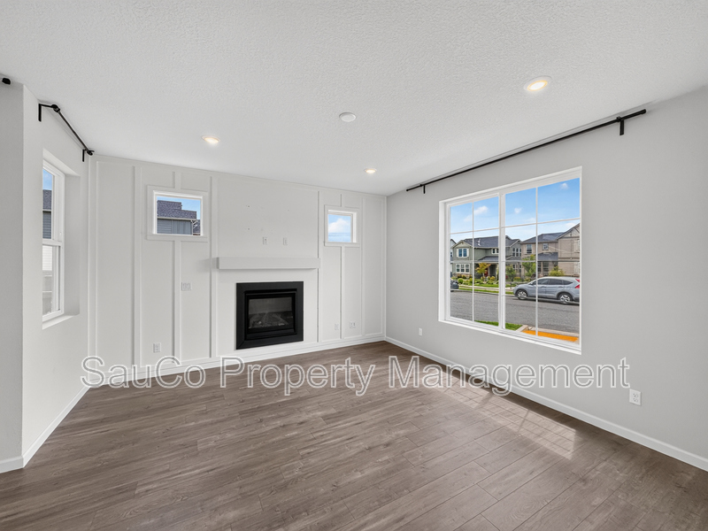 North Plains House: 31407 Northwest Yorkshire Street