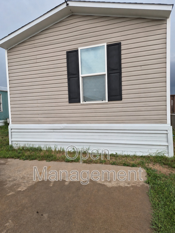 San Angelo House: 3300 Voight Blvd