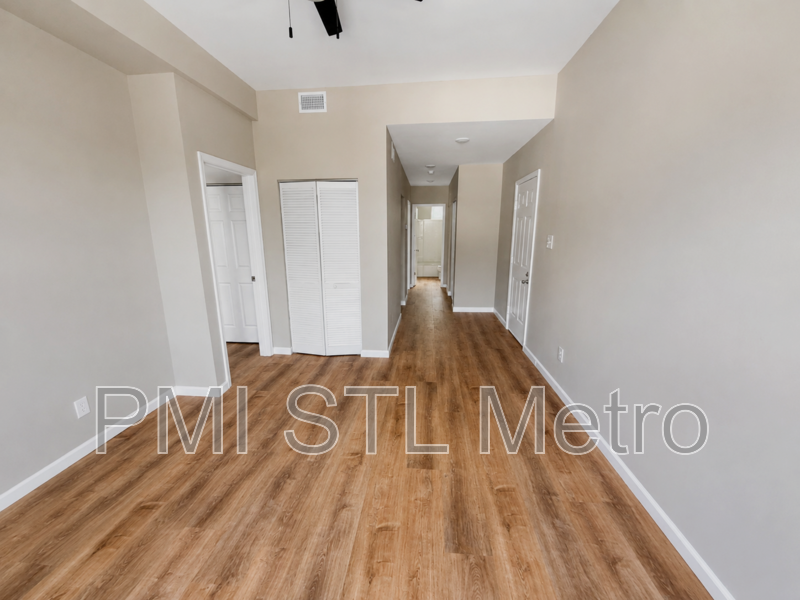 St. Louis Condo: 3672 Russell Blvd