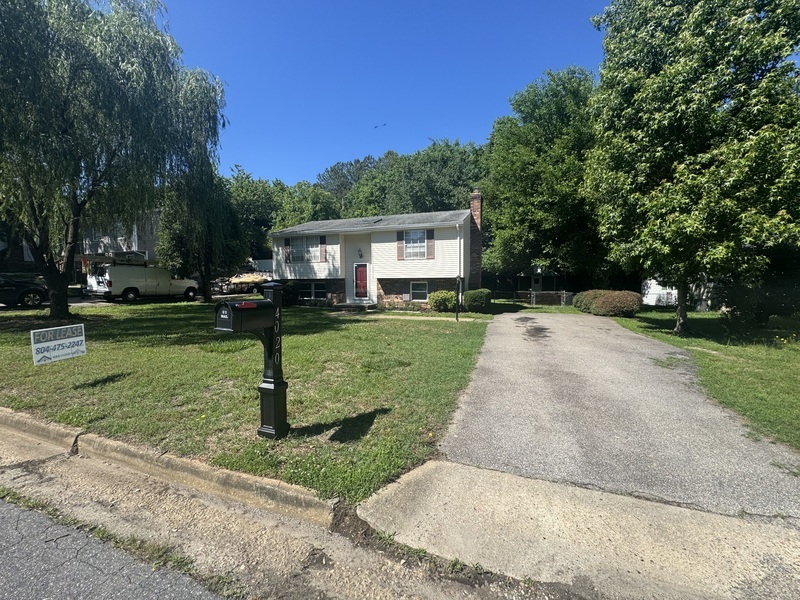 North Chesterfield House: 4020 Laurelwood rd