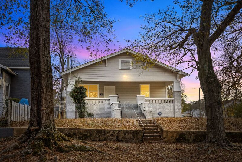 Birmingham House: 2511 20th Pl Ensley