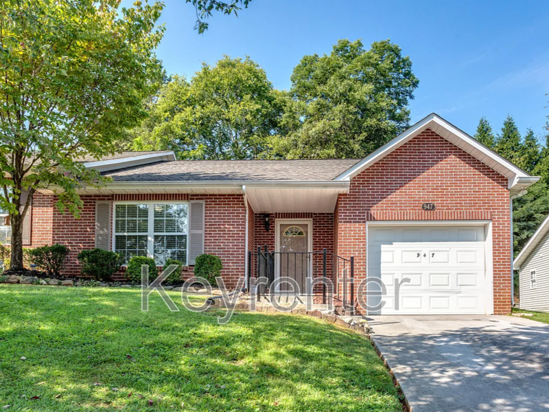 Knoxville House: 947 Spring Park Rd.