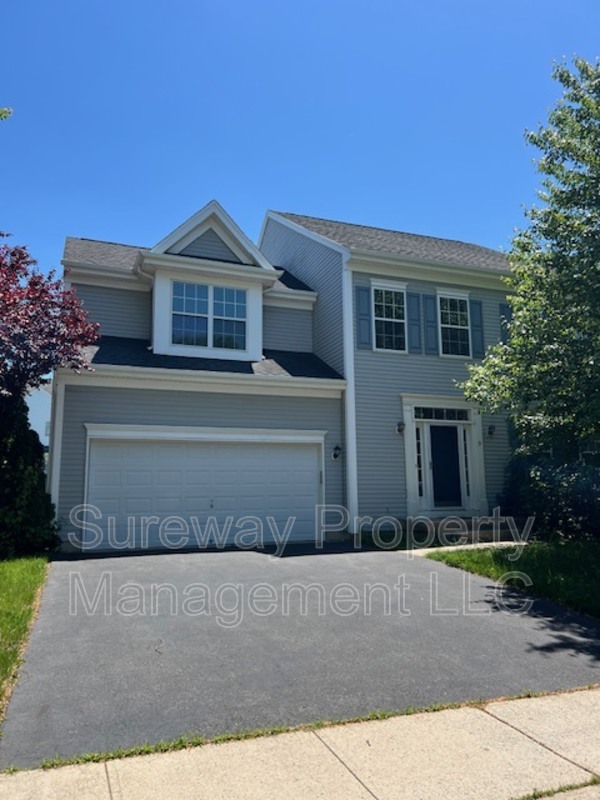 Bordentown House: 9 Sagamore Lane