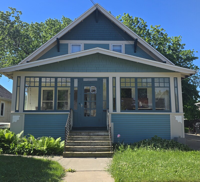 Oshkosh Condo: 343 West 14th Avenue - 343 Lower