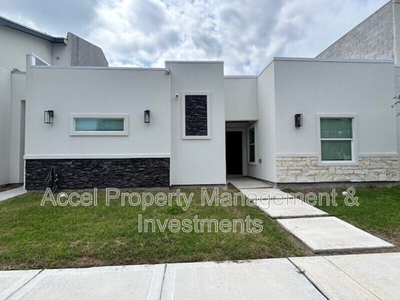 McAllen House: 6613 N 5th Street