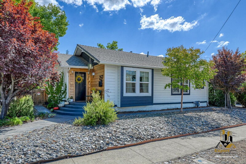 Roseville House: 257 Cedar St